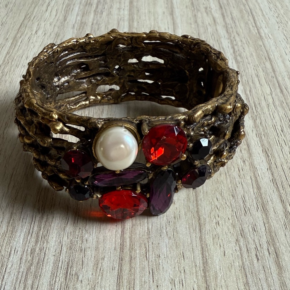 *Rare* Vintage Oscar De La Renta - Brutalist-style Cuff
